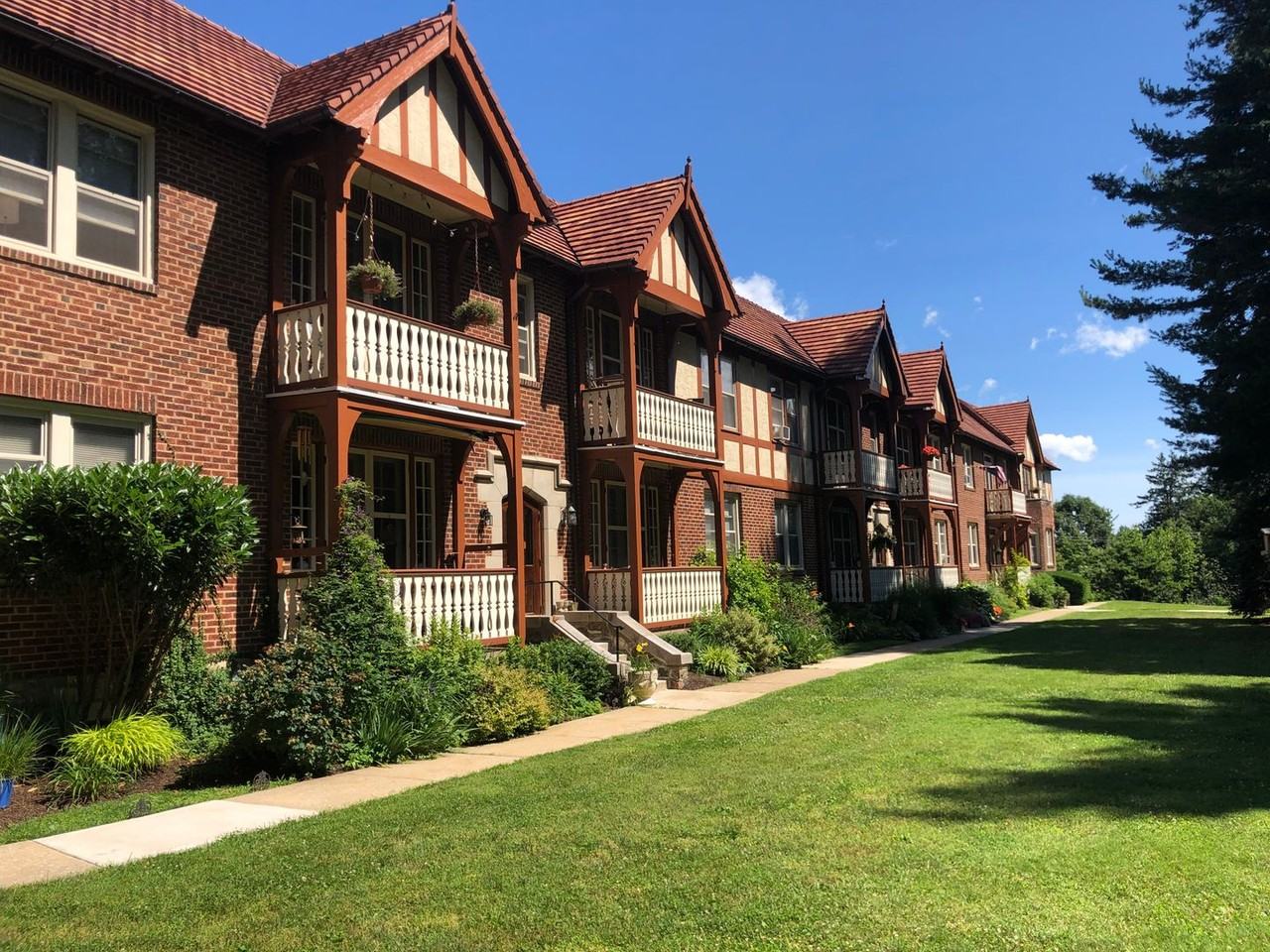 116 Windermere Ave #I1 - Photo 4 of 17