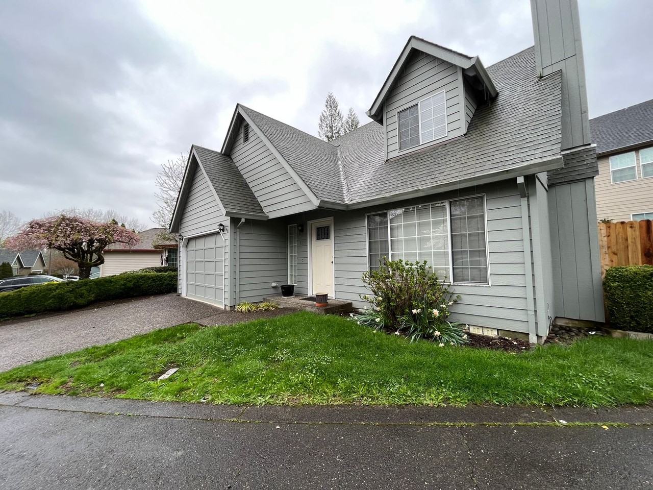 9233 Sw Davies Rd - Photo 3 of 40