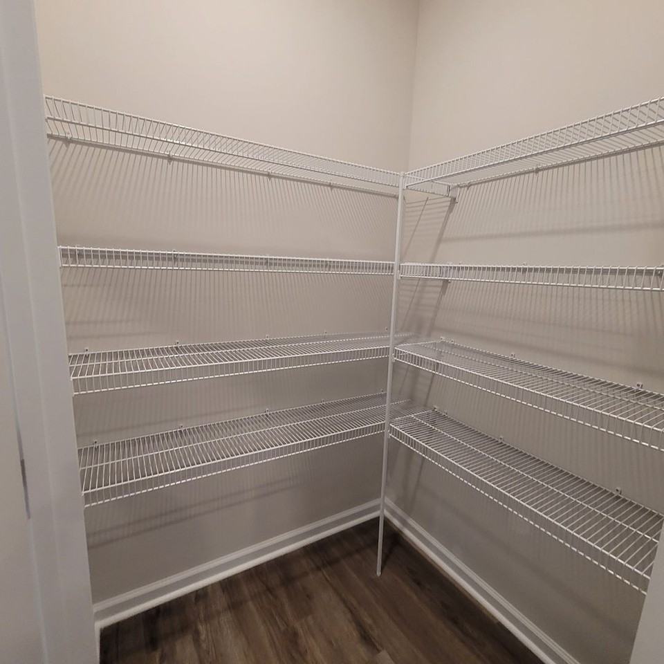 7136 Foxhollow Ln - Photo 5 of 31