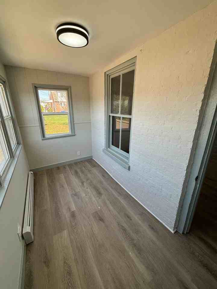 18 W Howard St - Photo 2 of 17