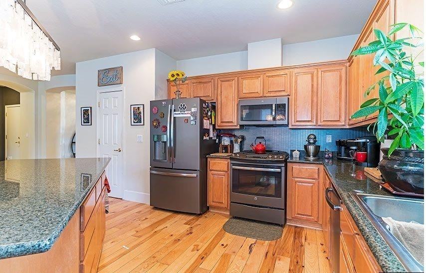 7891 Morgan Pointe Cir - Photo 7 of 14