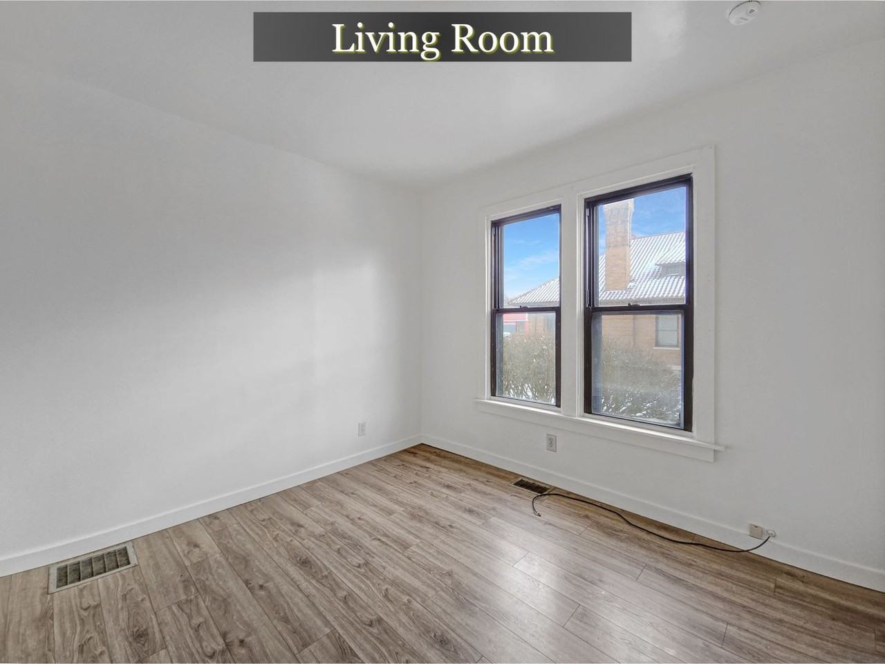 1157 E Main St - Photo 3 of 11