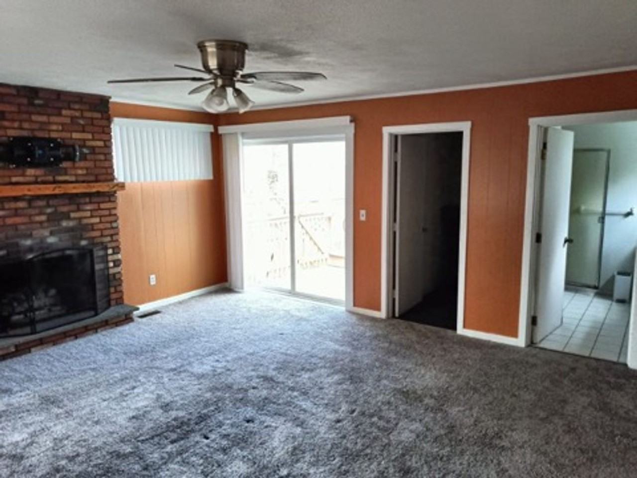 158 Pettaconsett Avenue - Photo 3 of 12