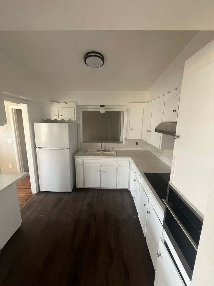 267 E 54th St N - Photo 2 of 24