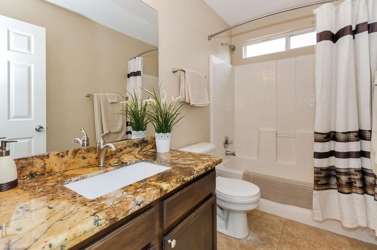 3332 N Sunaire - Photo 7 of 27