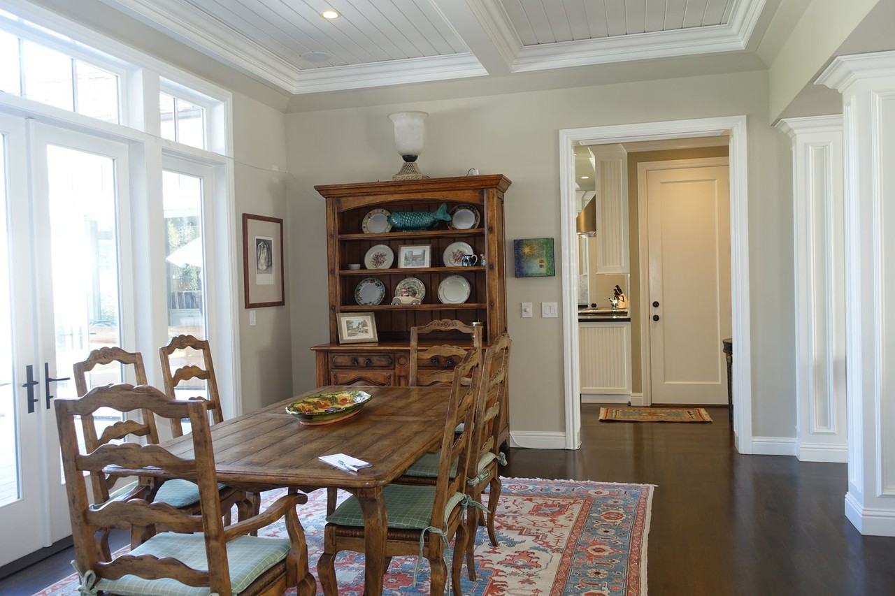 930 San Mateo Dr - Photo 3 of 20