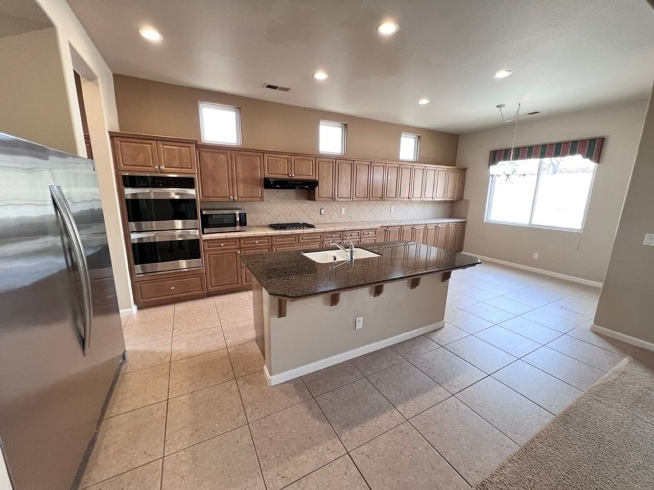 11030 Sawtooth Peak Way - Photo 3 of 23