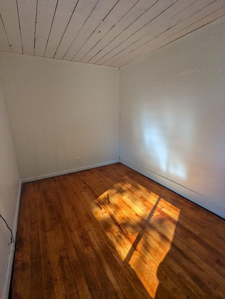 1108 12th St - Photo 4 of 23