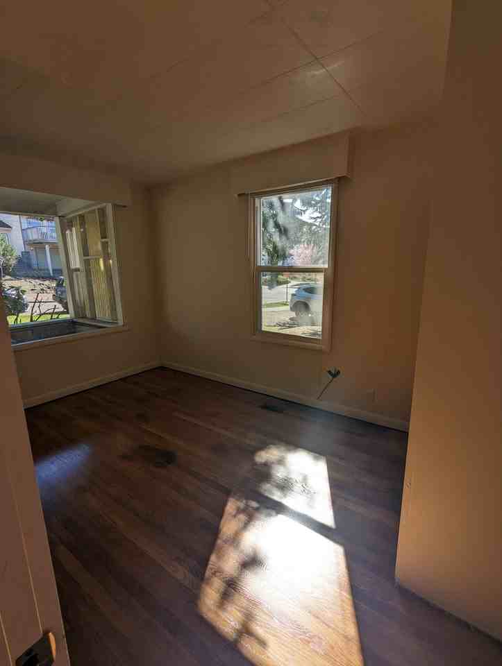 1108 12th St - Photo 6 of 23