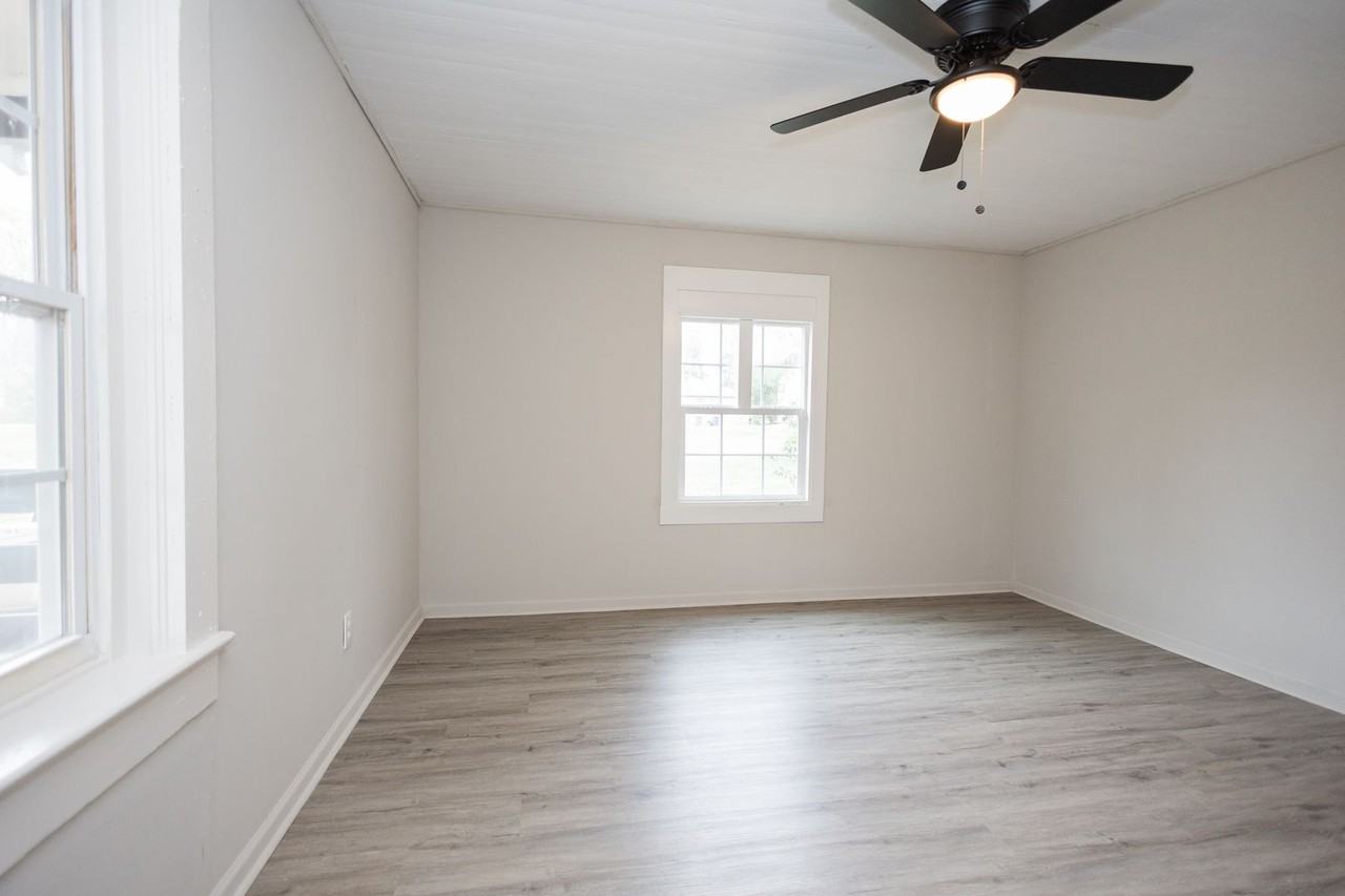 816 Williams St - Photo 5 of 31