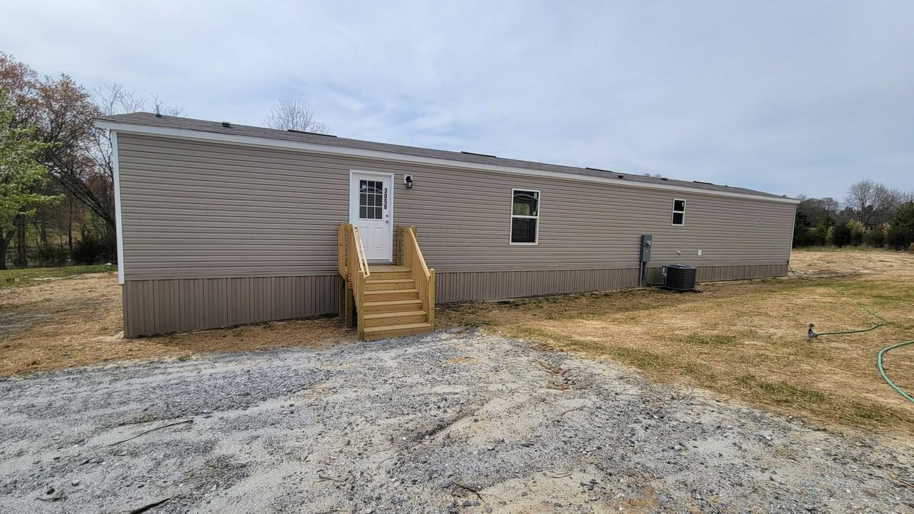 3048 Mount Lebanon Rd - Photo 3 of 16