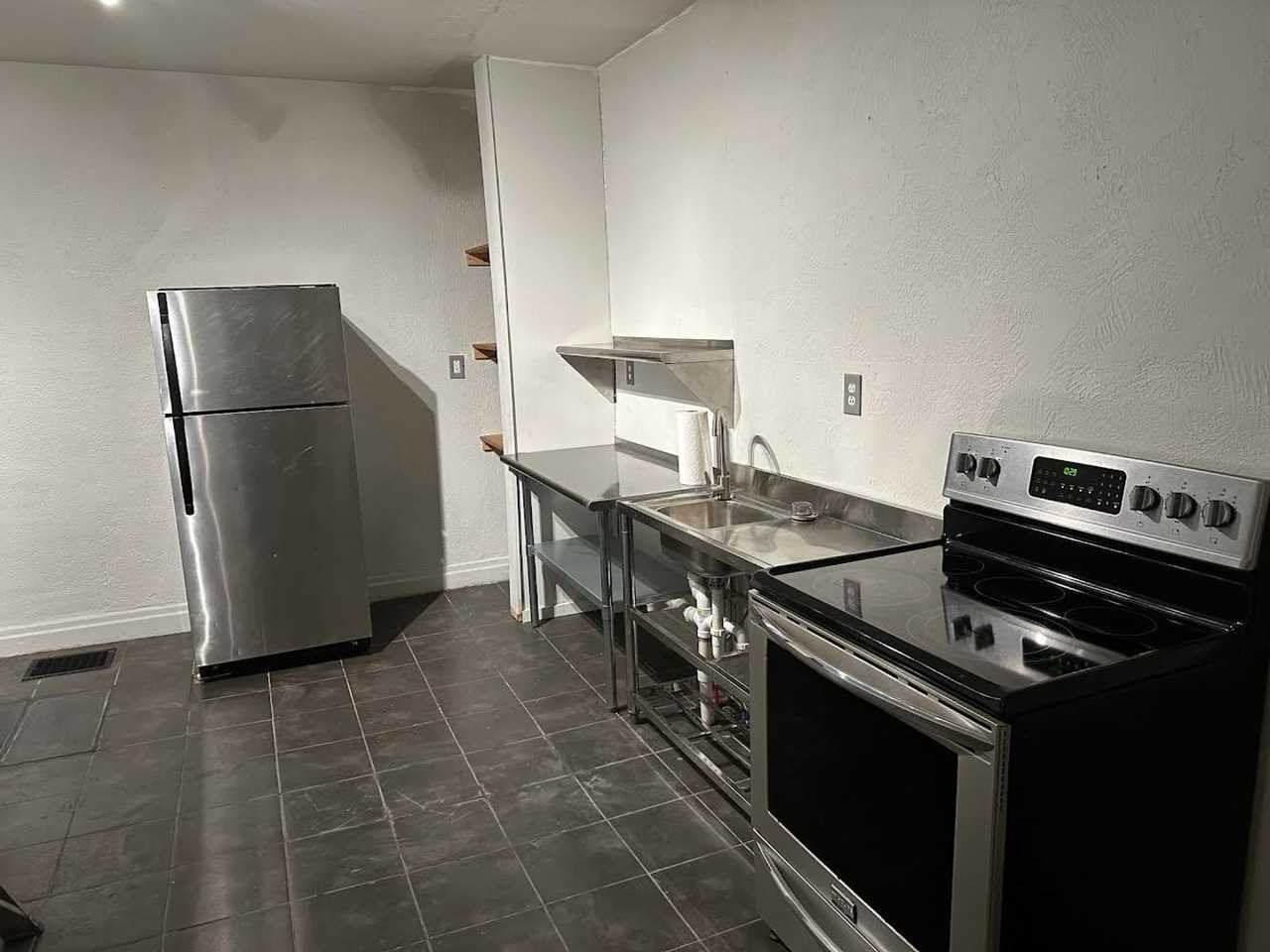 239 W 7th Ave - Photo 2 of 12