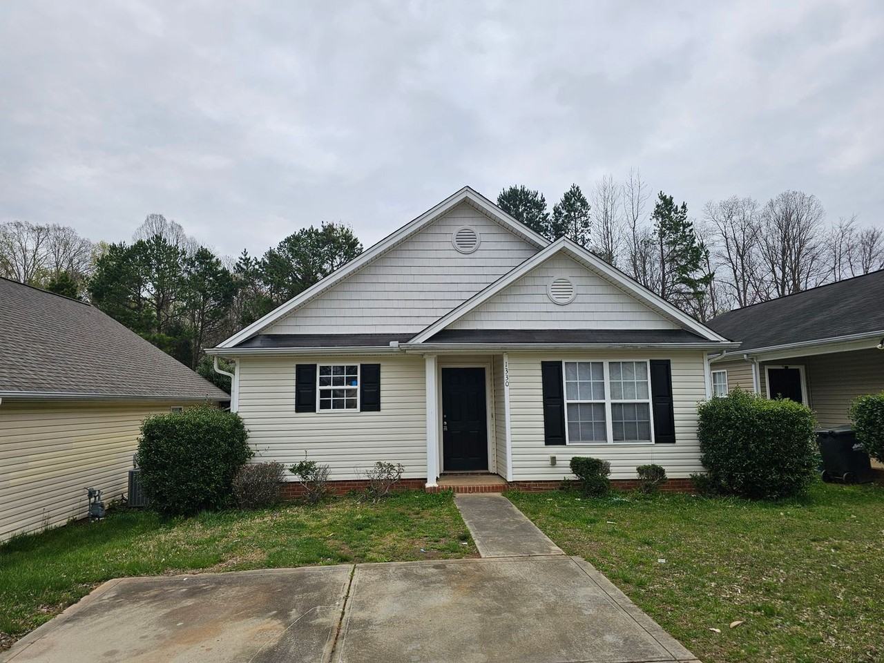 1330 Braveheart Ln - Photo 2 of 27