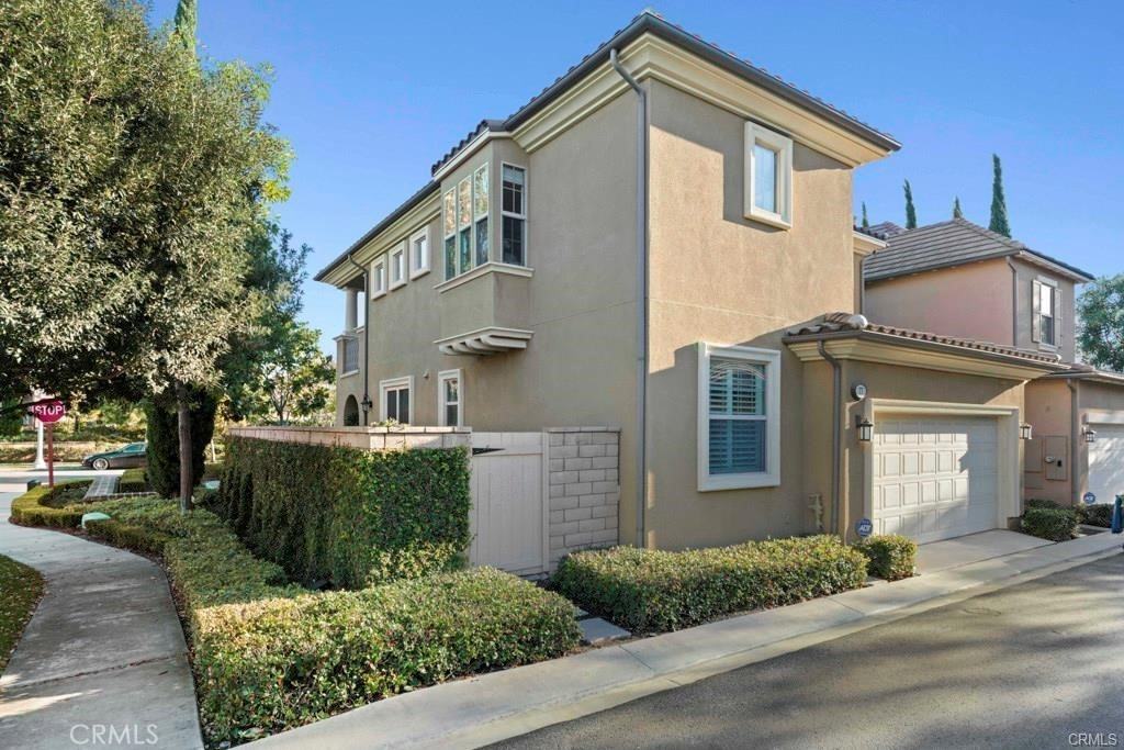 77 Mapleton - Photo 3 of 5