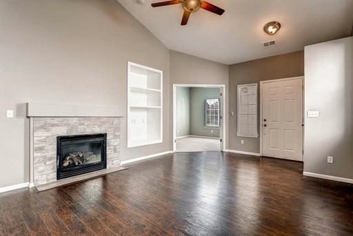 8332 S Pierce Way - Photo 2 of 5