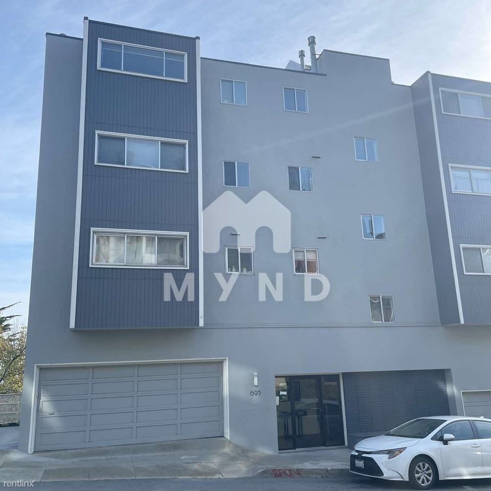 695 Grand View Ave #103