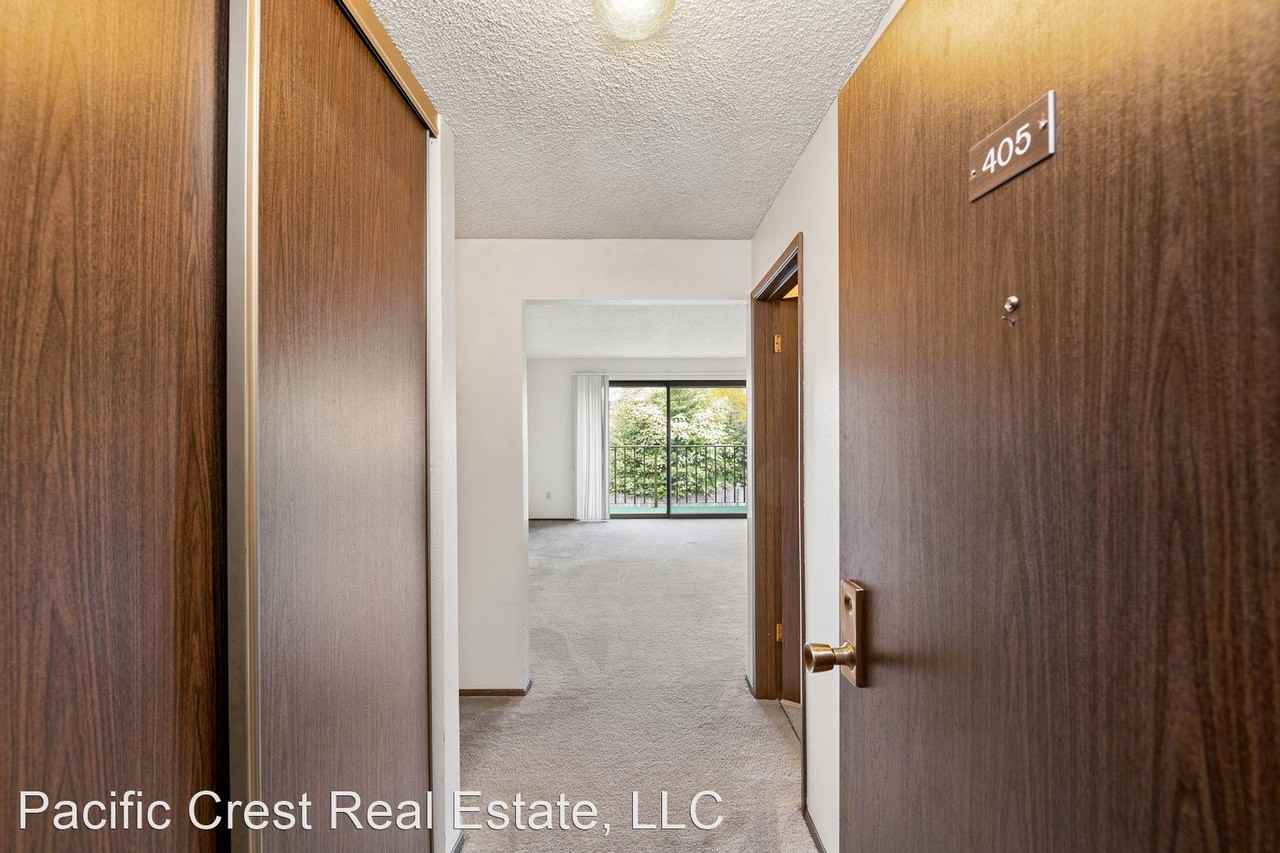 1520 NE 143rd St - Photo 2 of 17