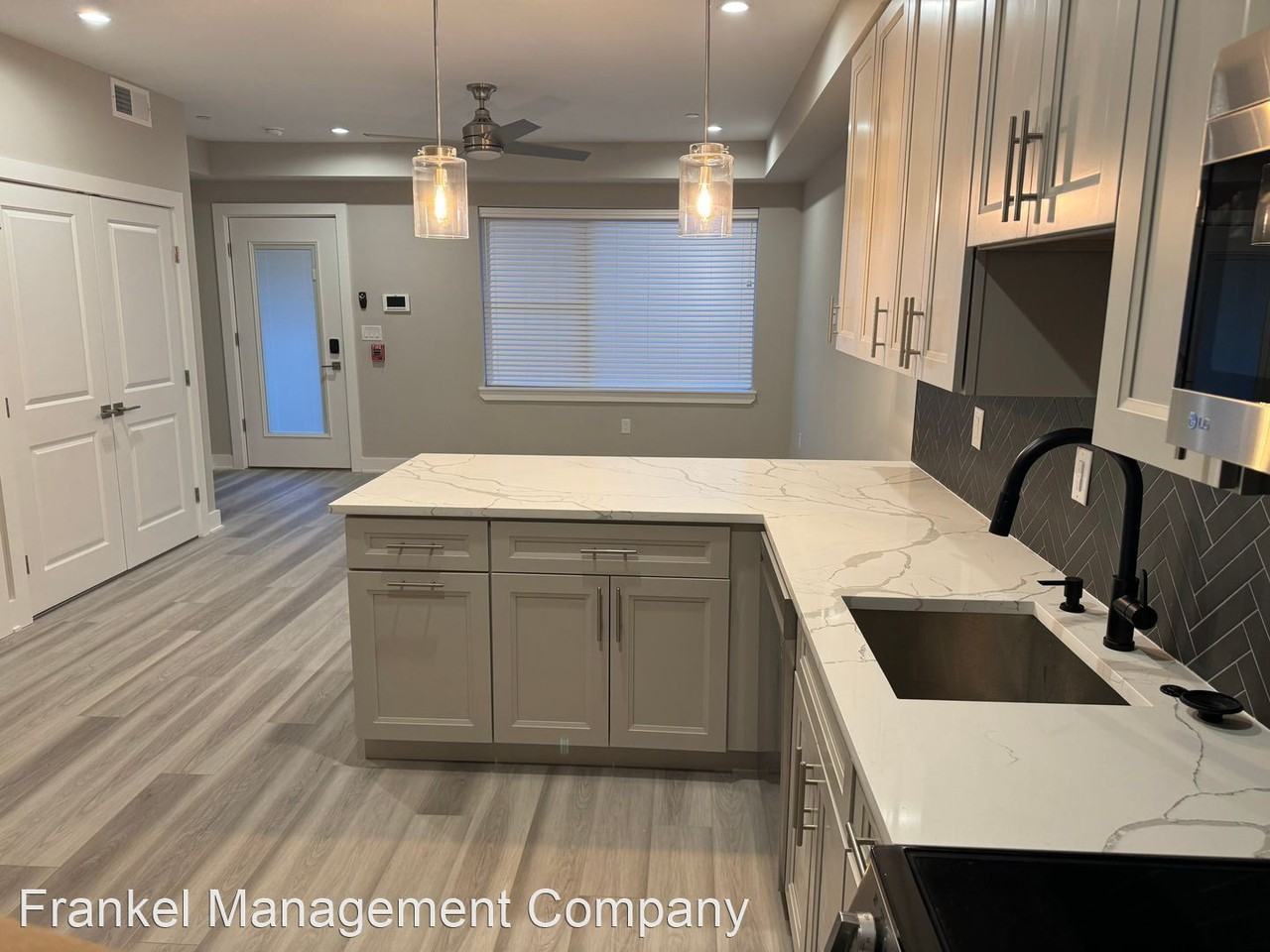 430 W. Berks - Photo 2 of 19