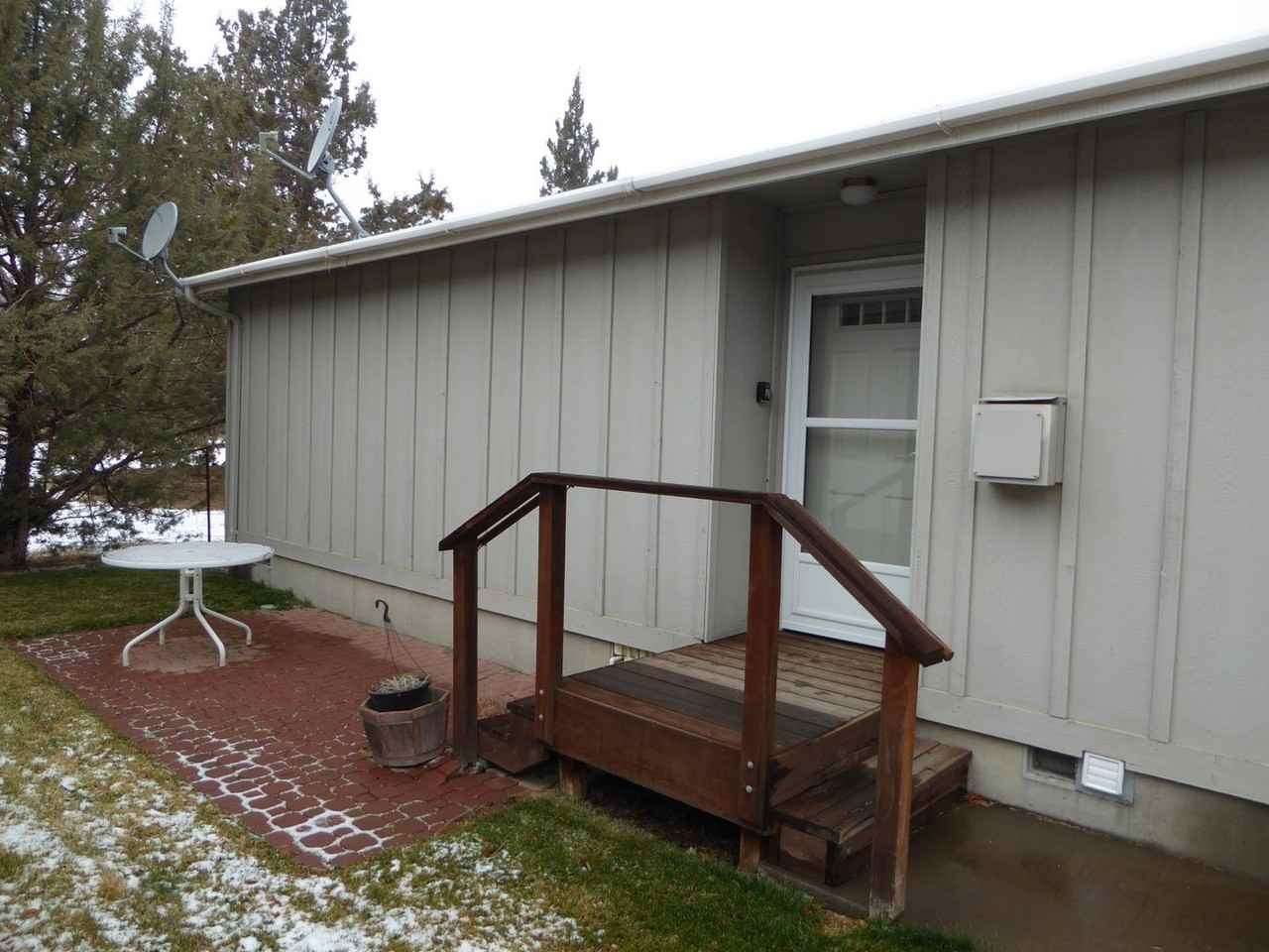 871 Ne Hidden Valley Dr #1 - Photo 2 of 10