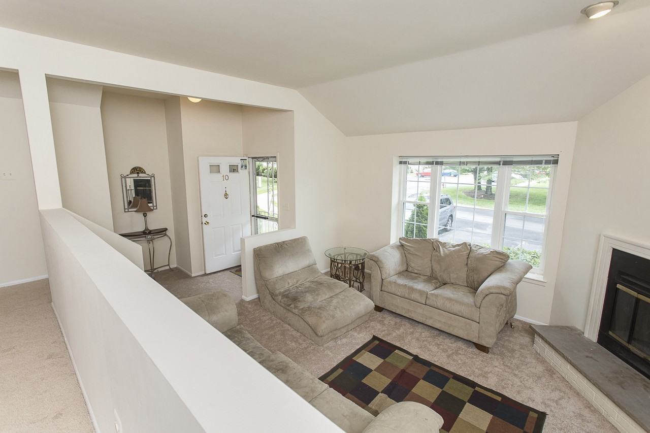 10 W Lake Ct - Photo 2 of 33