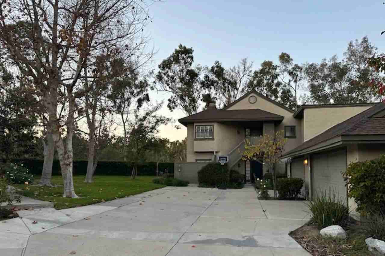 43 Rainbow Rdg - Photo 3 of 41