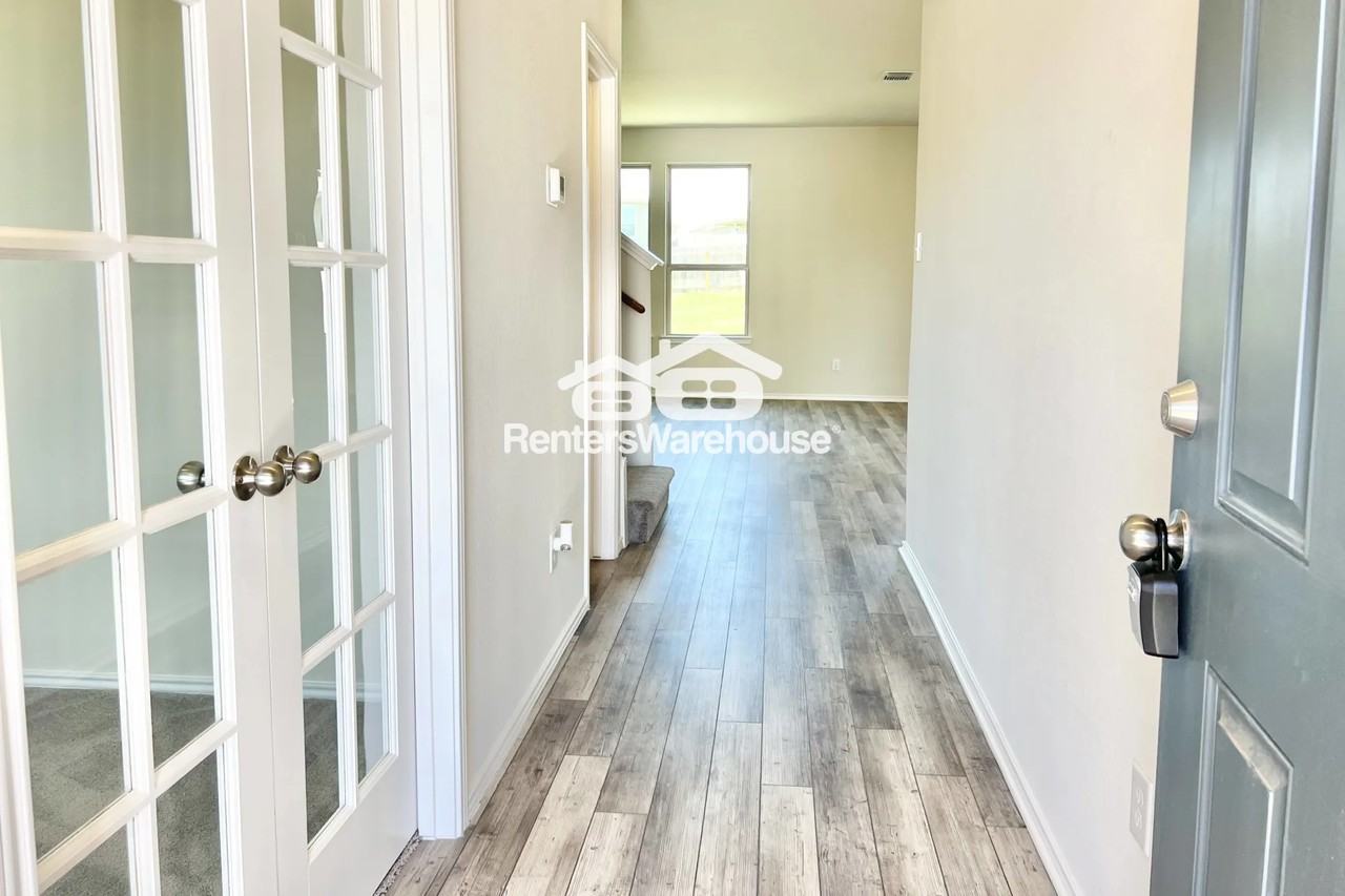 141 Ethan Edwards Rd, Jarrell, TX 76537 bedroom House Rental