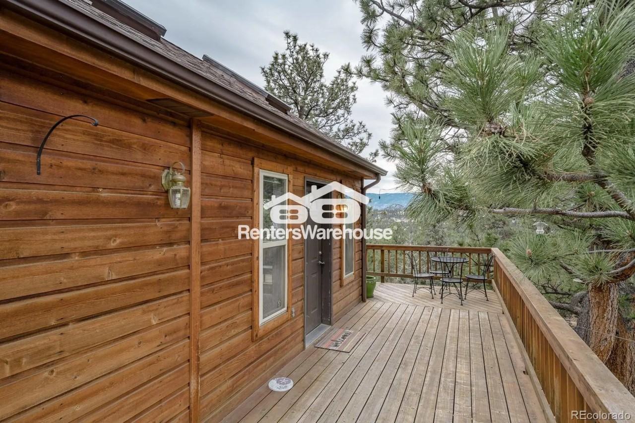 479 Doe Cir - Photo 2 of 36