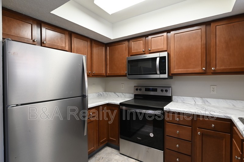 1332 Palmer House Ct - Photo 2 of 6