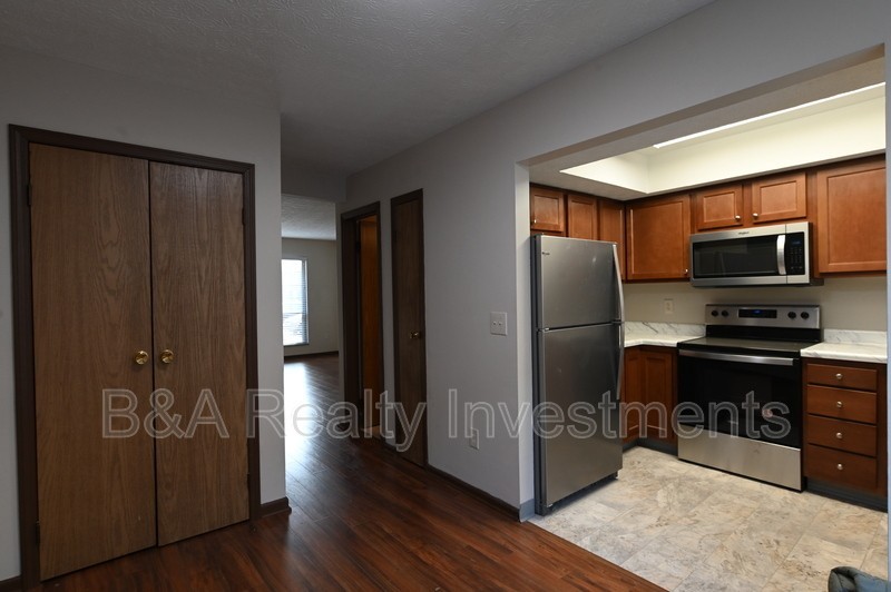 1332 Palmer House Ct - Photo 3 of 6