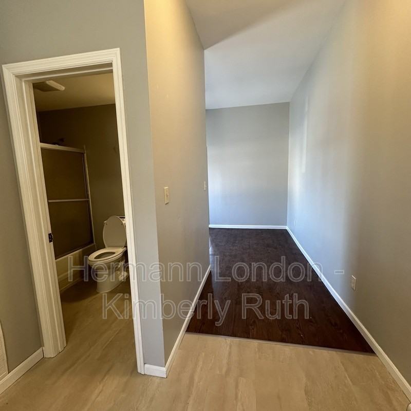 2761 Gravois Ave #2F - Photo 3 of 13