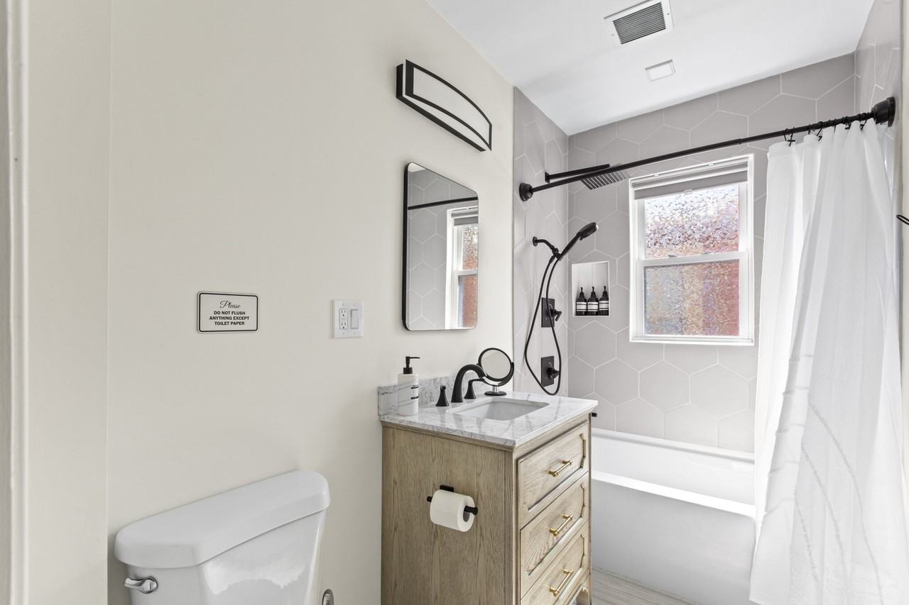 31 Juliette St #2 - Photo 4 of 9