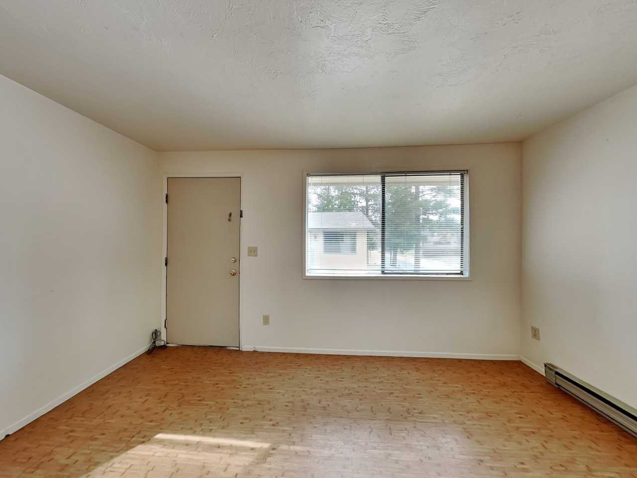 819 E 9th Ave - Photo 3 of 18