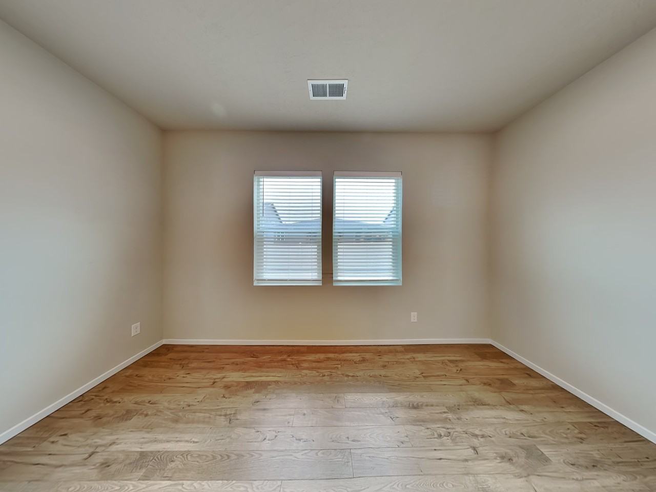 5820 W Yorktown Ln - Photo 2 of 21