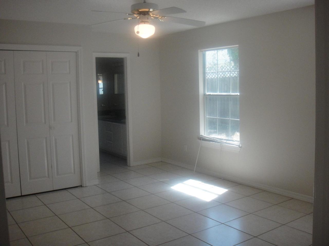 964 Southern Oaks Ct - Photo 6 of 11