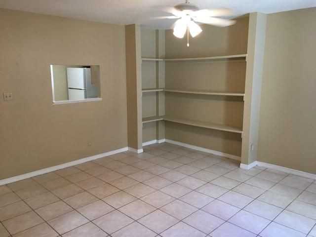 413 Waterway Ln - Photo 3 of 11