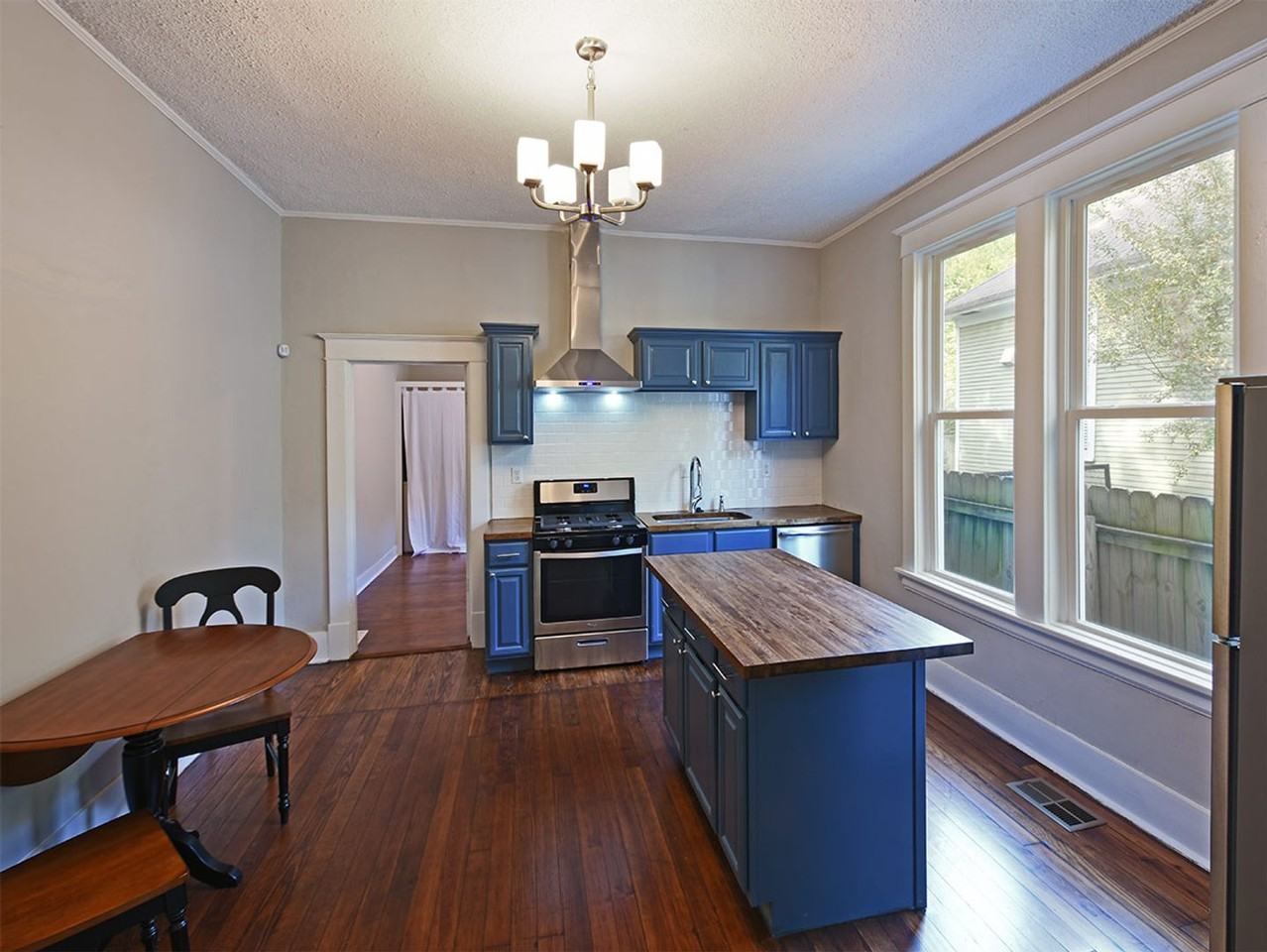 893 Philadelphia St - Photo 3 of 10