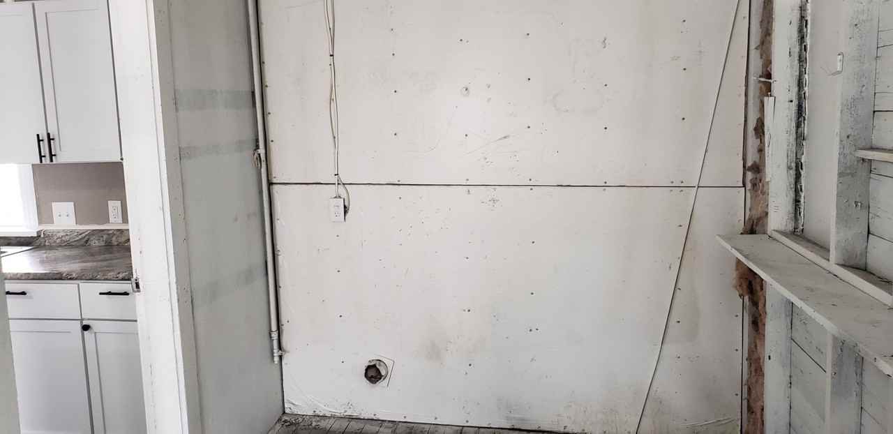 222 1/2 13th St - Photo 3 of 13