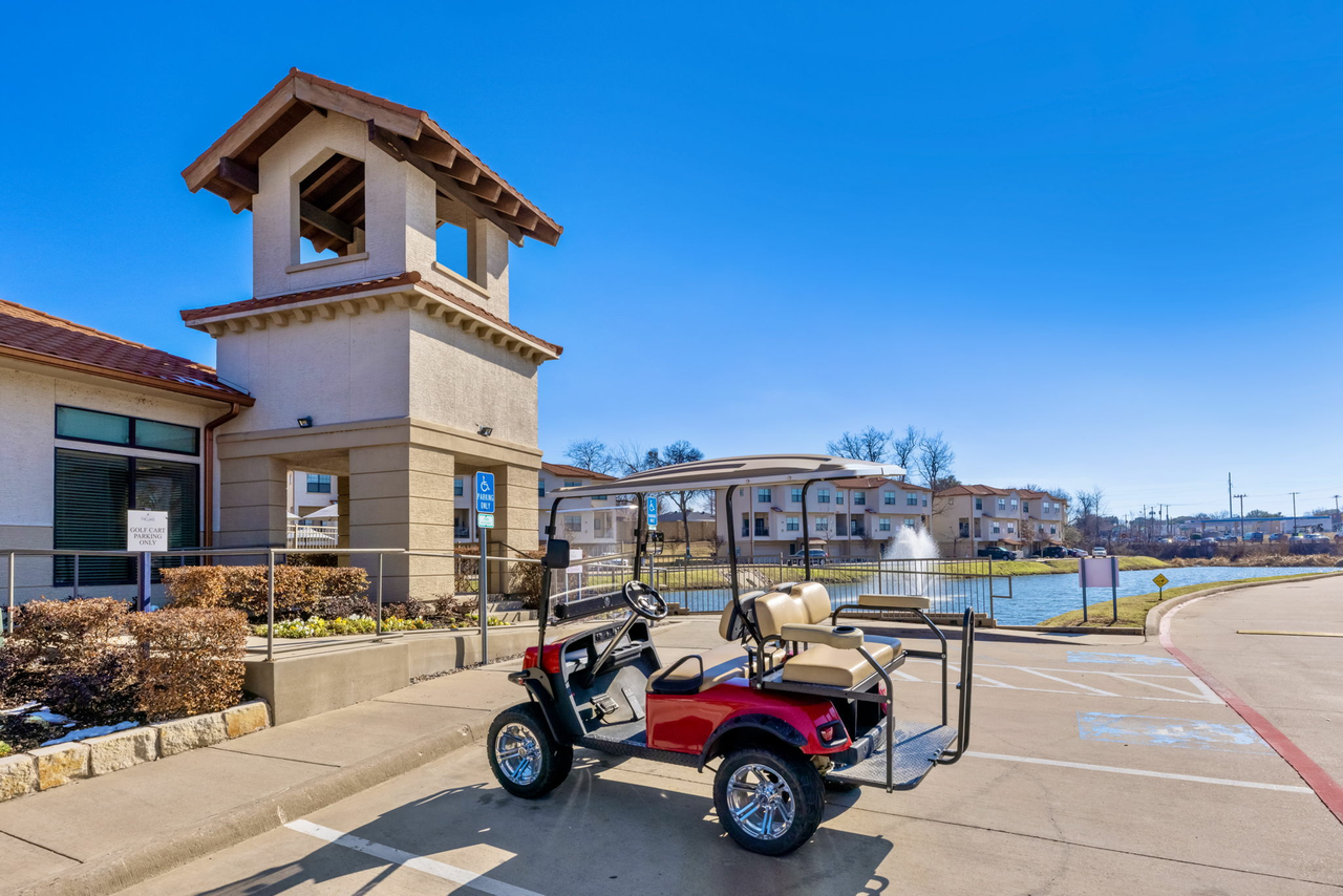 Carriage Homes on the Lake - Photo 2 of 41