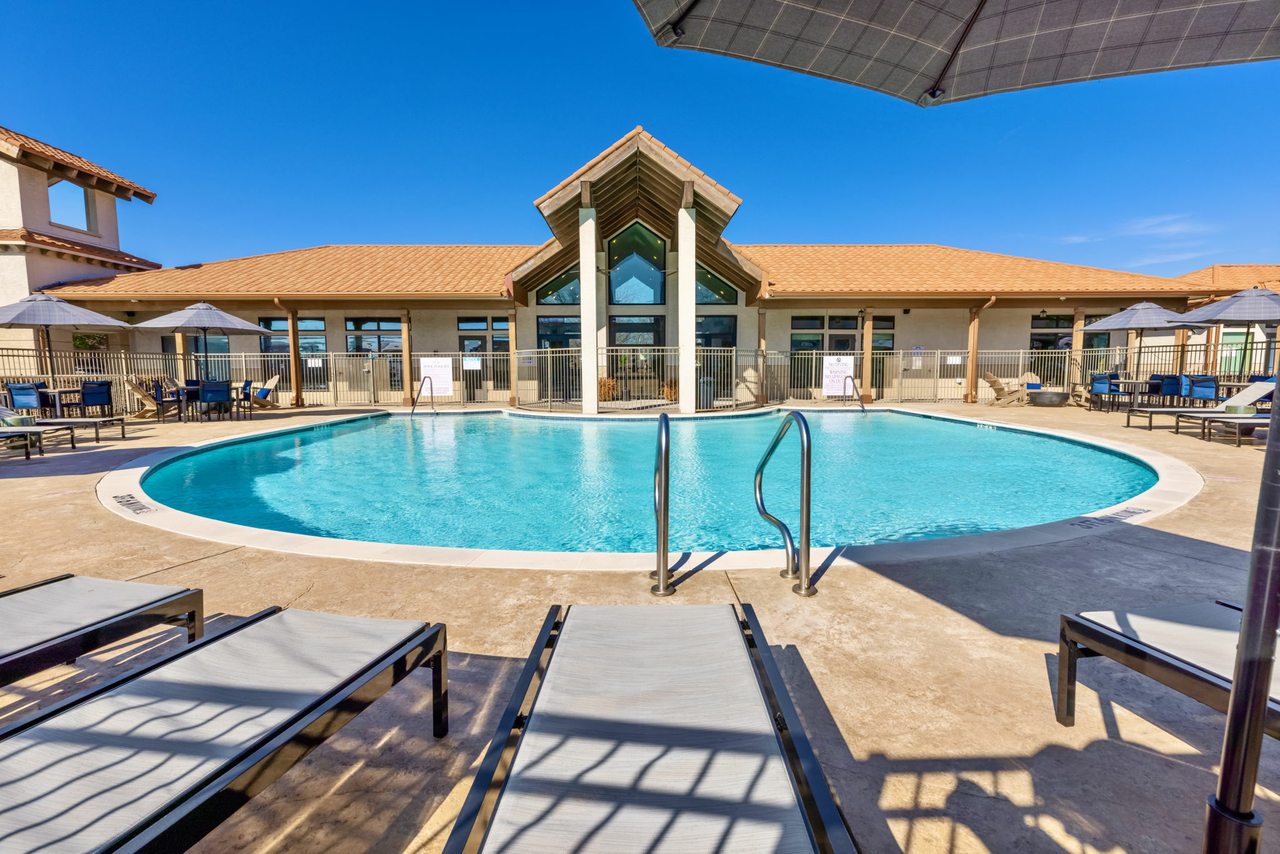 Carriage Homes on the Lake - Photo 5 of 41