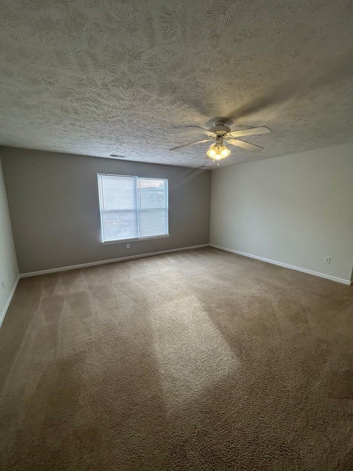 1701 / 1705 RT Dunn - Photo 2 of 18