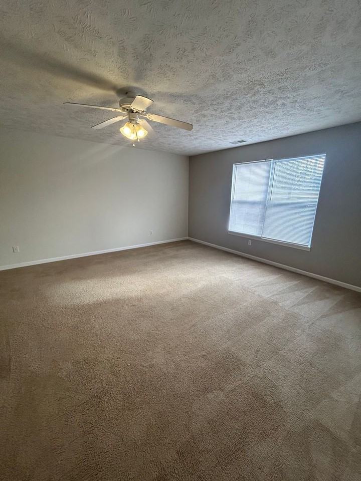 1701 / 1705 RT Dunn - Photo 3 of 18