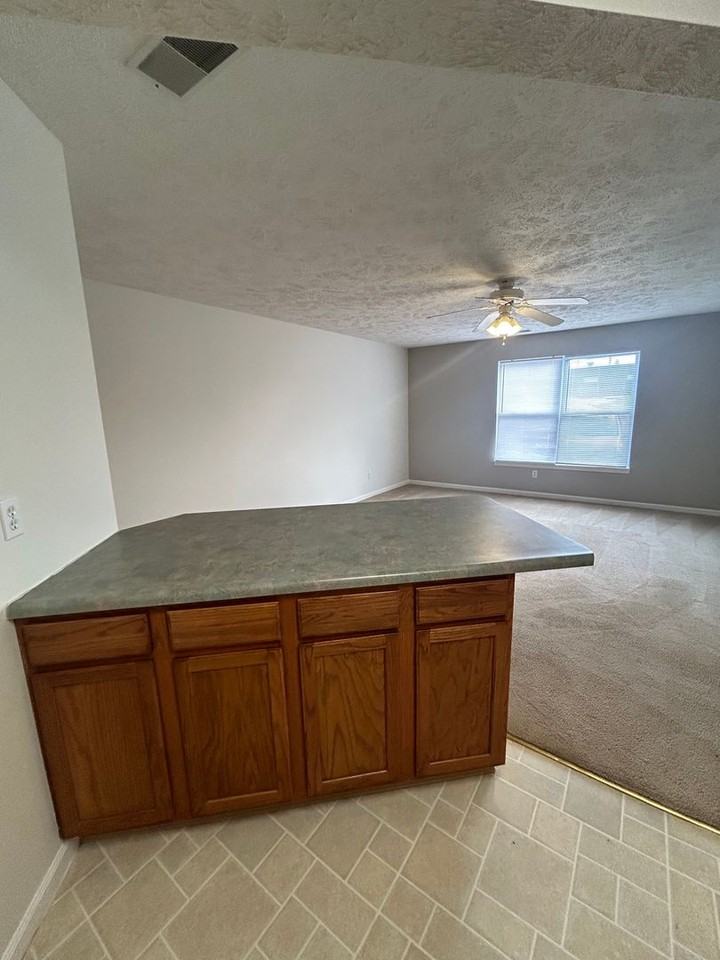 1701 / 1705 RT Dunn - Photo 6 of 18