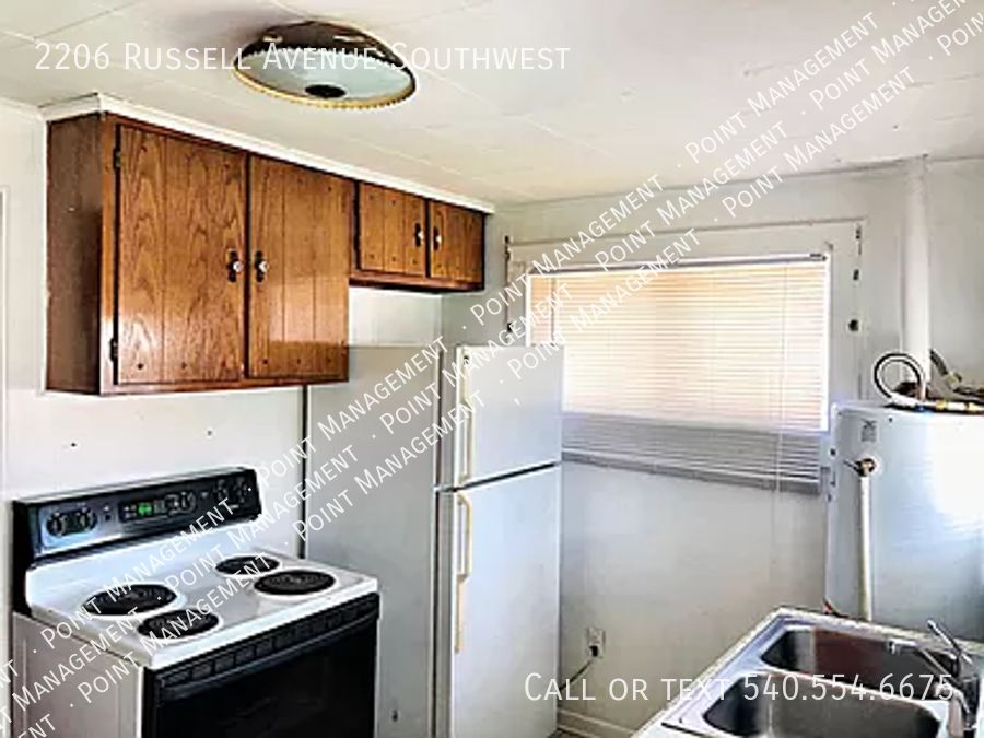 2206 Russell Ave Sw - Photo 2 of 3