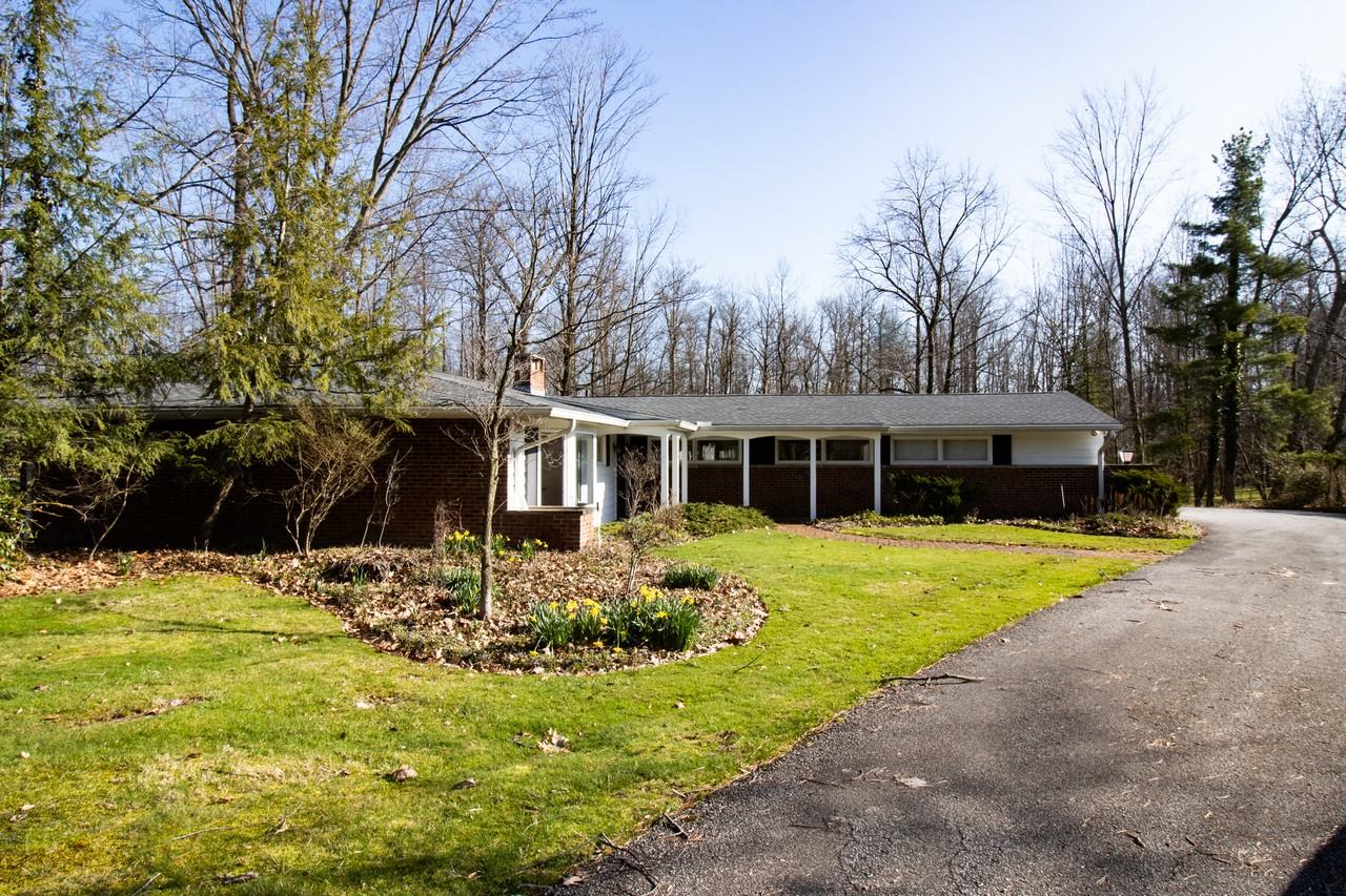 28499 S Woodland Rd - Photo 2 of 29