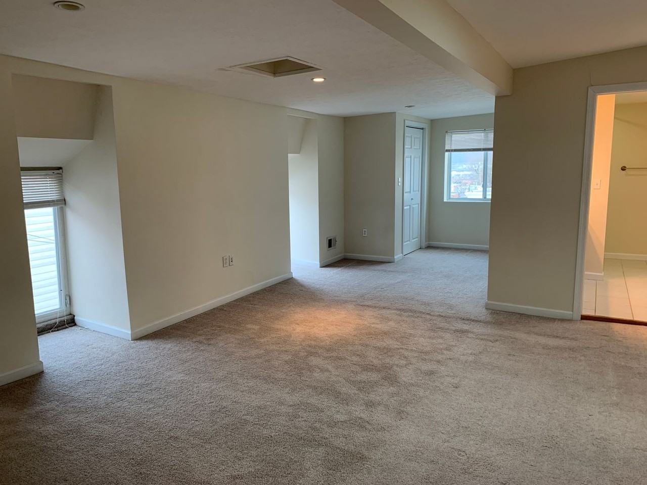 5 Kosciusko Way - Photo 3 of 17