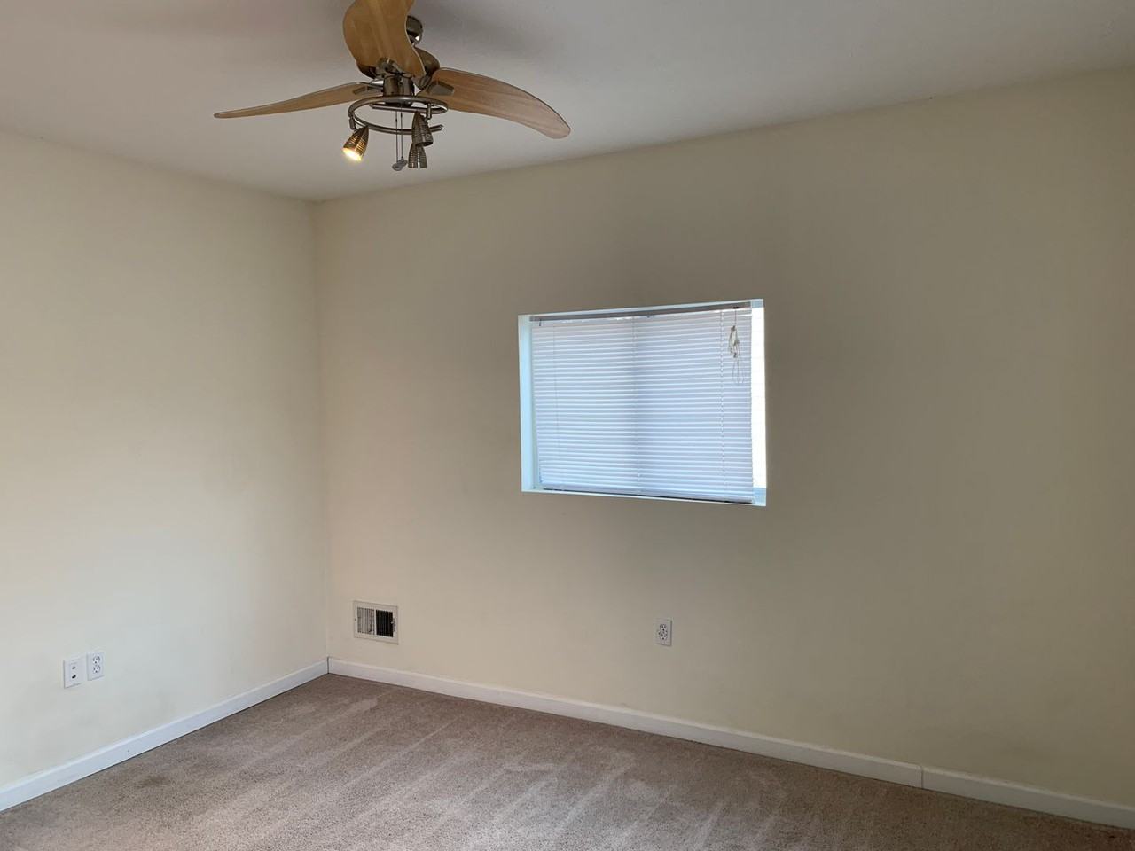 5 Kosciusko Way - Photo 2 of 17