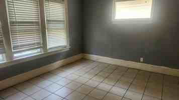 featured image of 2755 N 33rd St