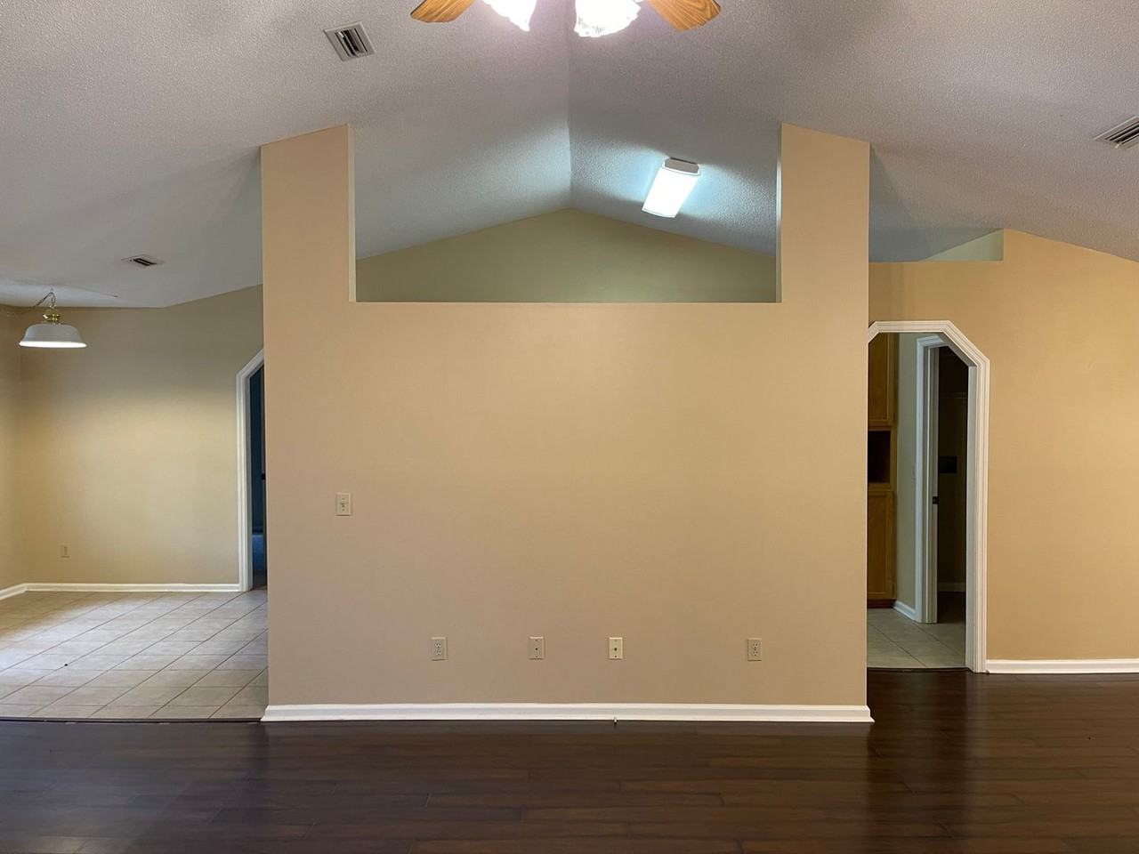 2804 Partridge Ln - Photo 3 of 28