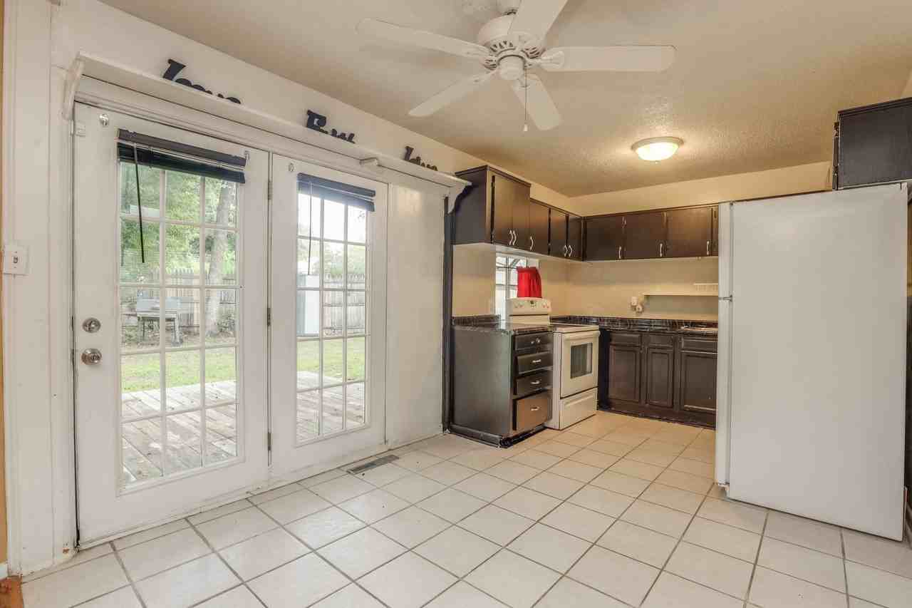 857 Round Bay Ct - Photo 3 of 30