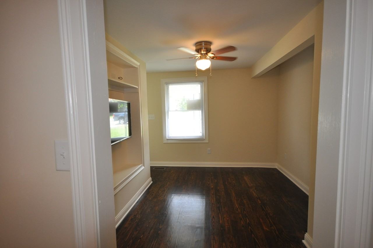 610 Addison Ave - Photo 4 of 19